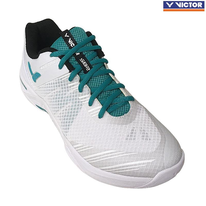 white badminton shoes